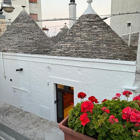 Trullo Alfieri - Relax E Garden Apartment Alberobello Bagian luar foto