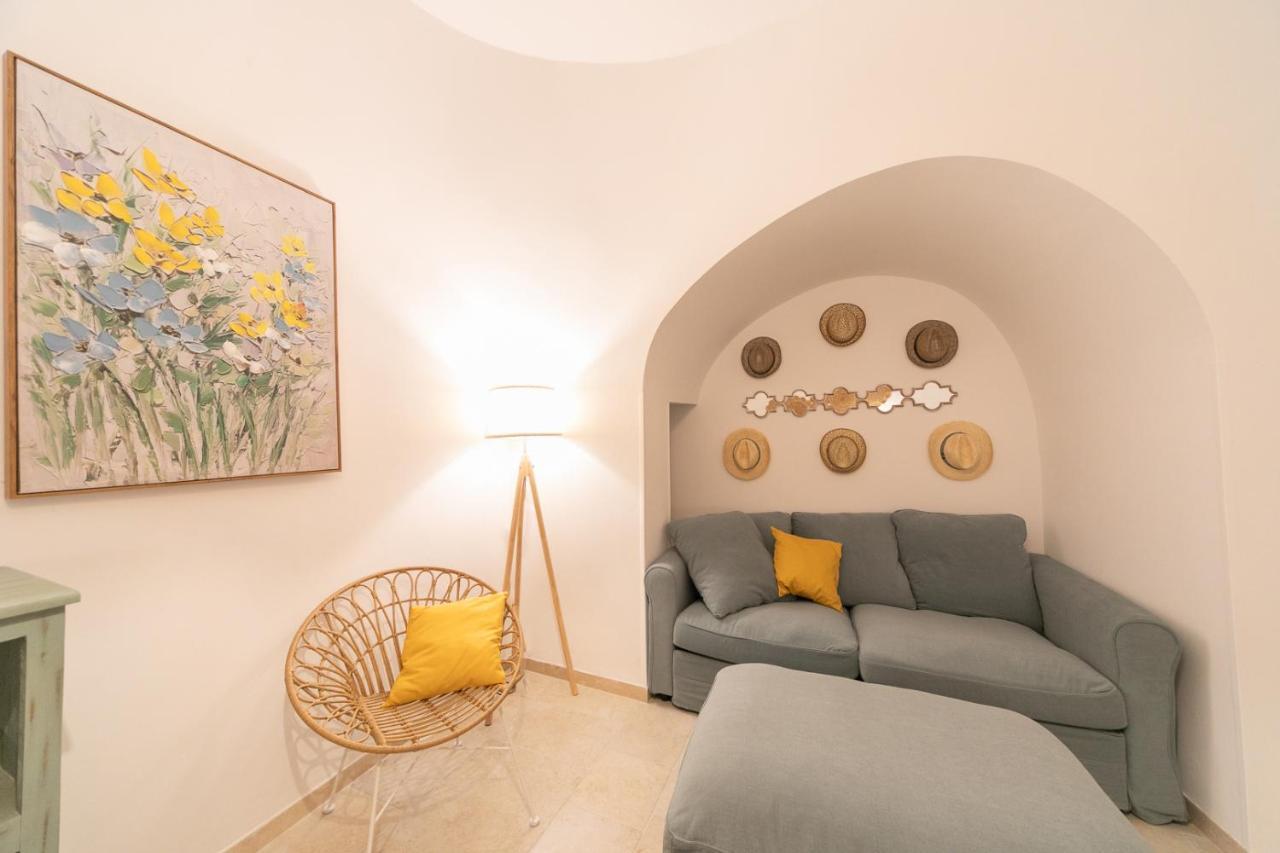 Trullo Alfieri - Relax E Garden Apartment Alberobello Bagian luar foto